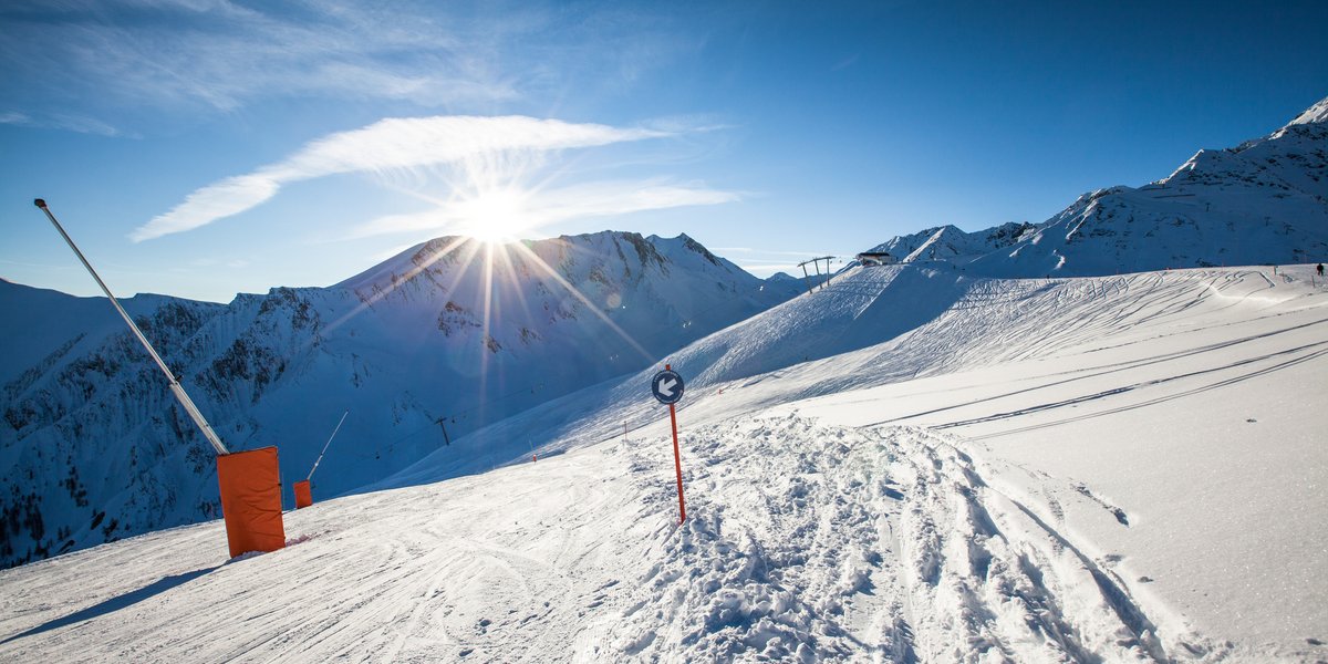 lances à neige et ski de piste