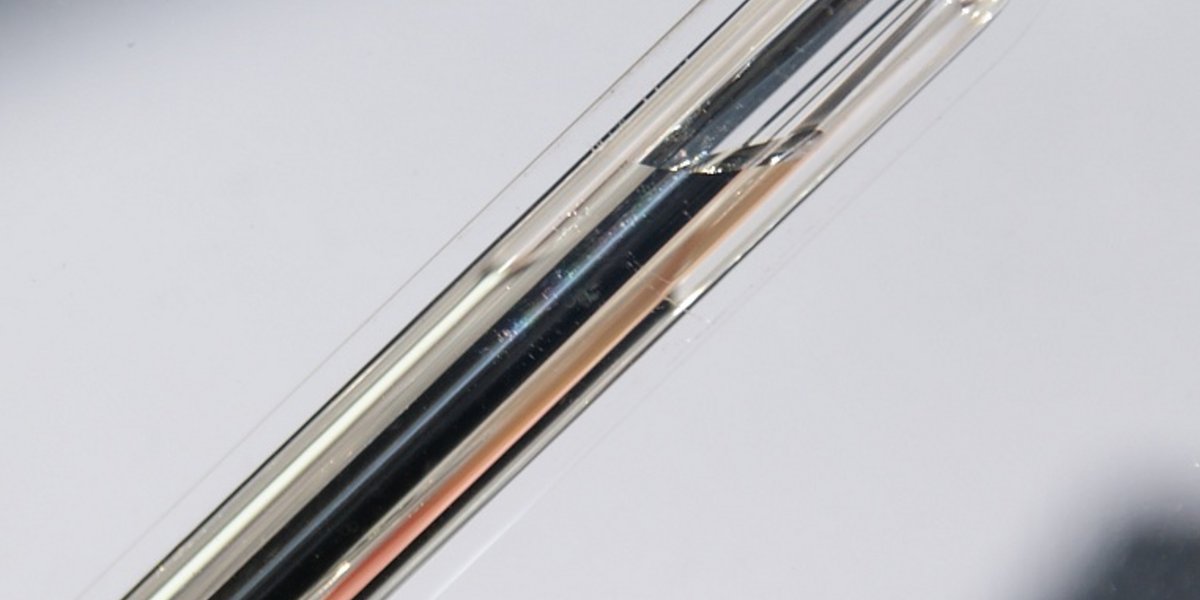 6 – La cellule de rubidium est entouré par un fil de cuivre de manière