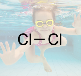 Pour éviter les irritations des yeux dues au chlore, on peut mettre des lunettes à la piscine.