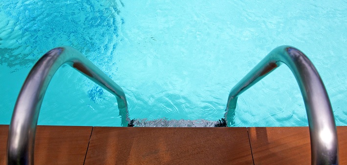 Le chlore est utilisé comme désinfectant dans les piscines